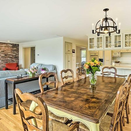 Hyannis Port Home With Bbq And Views Half Mi To Beach Exterior photo