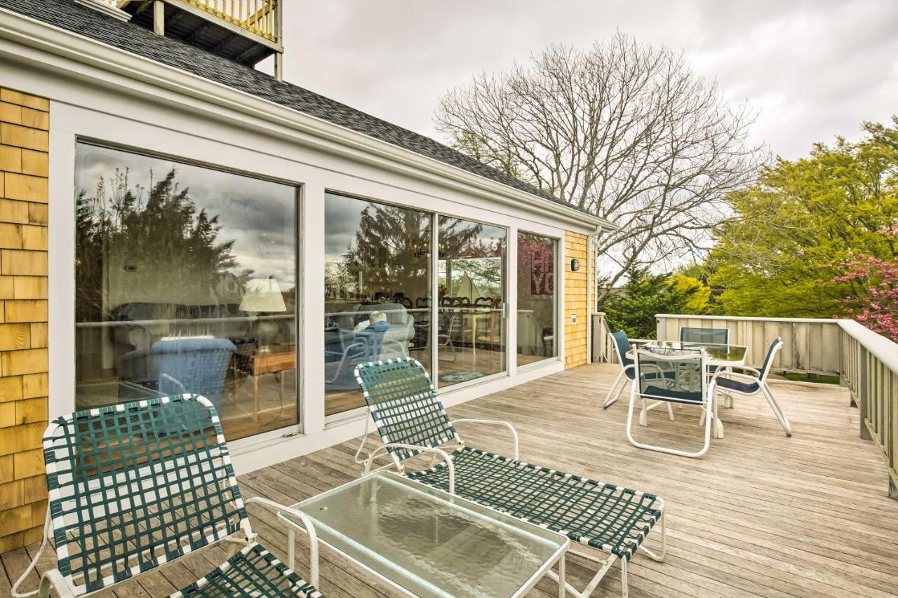 Hyannis Port Home With Bbq And Views Half Mi To Beach Exterior photo