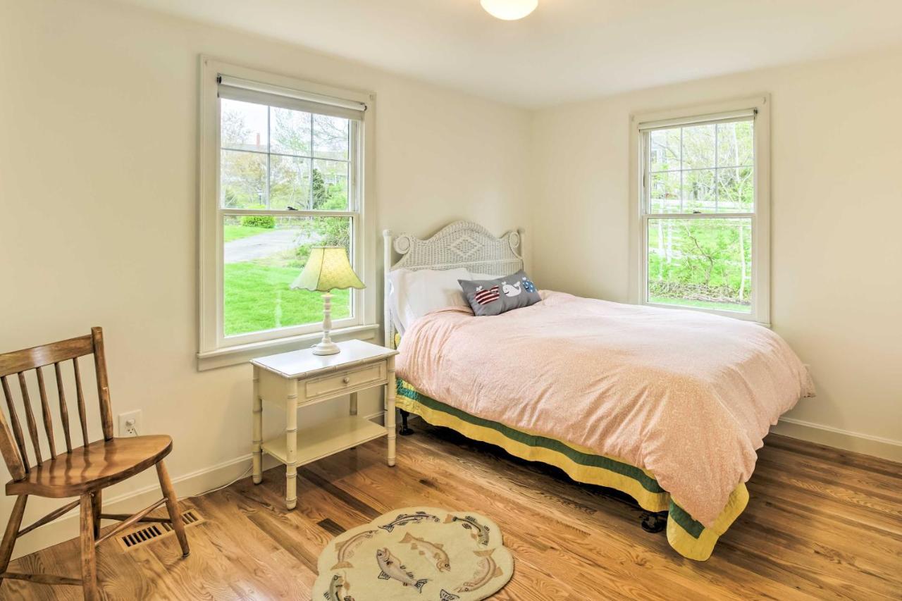 Hyannis Port Home With Bbq And Views Half Mi To Beach Exterior photo